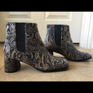 Chinese Laundry Limo Gray and Black Snake Booties